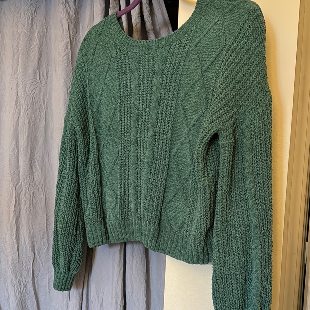 Green Cropped Crew Neck Sweater with Chunky Knit